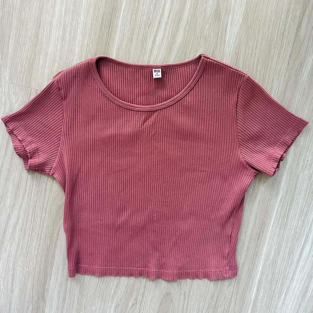 Uniqlo Pink Ribbed Cropped Tee
